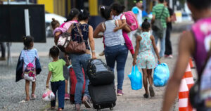 Prefeitura participa de reunião na DPU para alinhar atendimento à população migrante