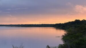 Parceria entre Prefeitura e Sebrae impulsionará turismo sustentável na Reserva Extrativista Lago do Cuniã