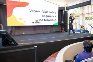 Direção defensiva é tema de palestra para cerca de mil colaboradores da Santo Antônio Energia