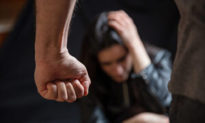 Comissão aprova canais de atendimento 24 horas para mulheres vítimas de violência