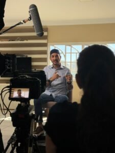 No primeiro programa eleitoral, Dr. Fernando Máximo coloca a demora na saúde no centro do debate