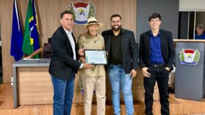 Câmara de Vereadores de Novo Horizonte do Oeste homenageia senador Confúcio Moura com Moção de Aplausos
